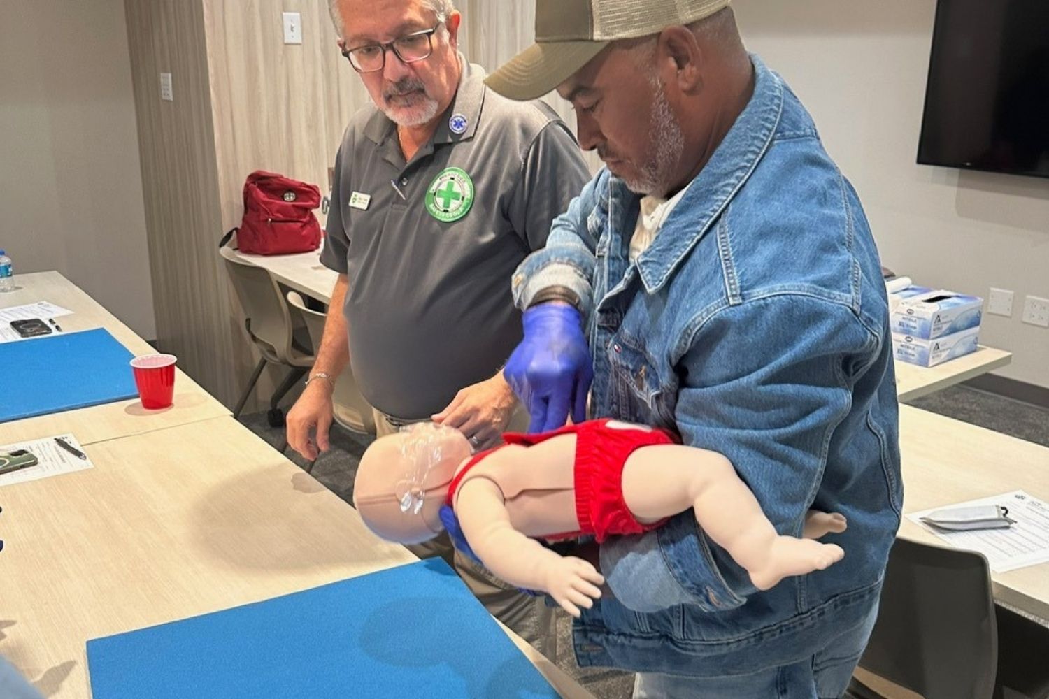 ddd-CPR-FIRSTAID-TRAINING-6